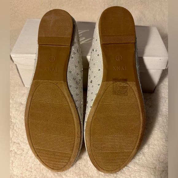 Iynx Brand shoes Silver with Rhinestones - Picture 11 of 15